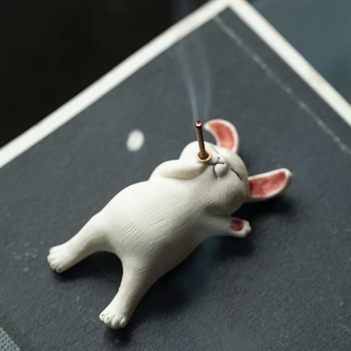 鹿角雕刻定制把玩手工制作茶宠摆件创意礼生肖兔线香插躺平兔