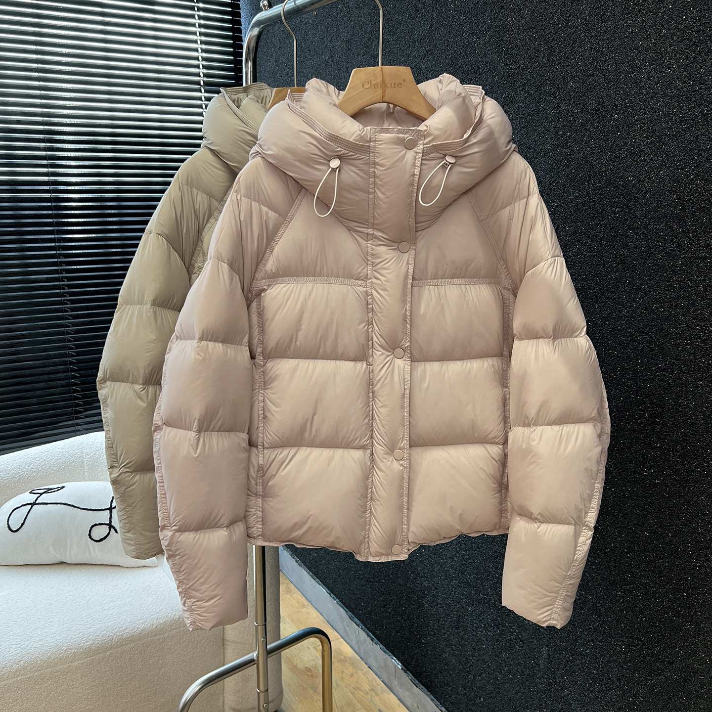 above deck泡芙云朵羽绒服女短款百搭显瘦加厚面包服爆款连帽外套,淘宝优惠券,粉丝福利购,淘宝优惠卷