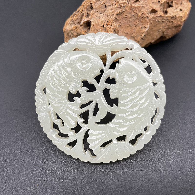 和田玉双鱼玉吊坠年年有余双面镂空鲤鱼玉佩颈饰挂件项坠配饰鱼玉