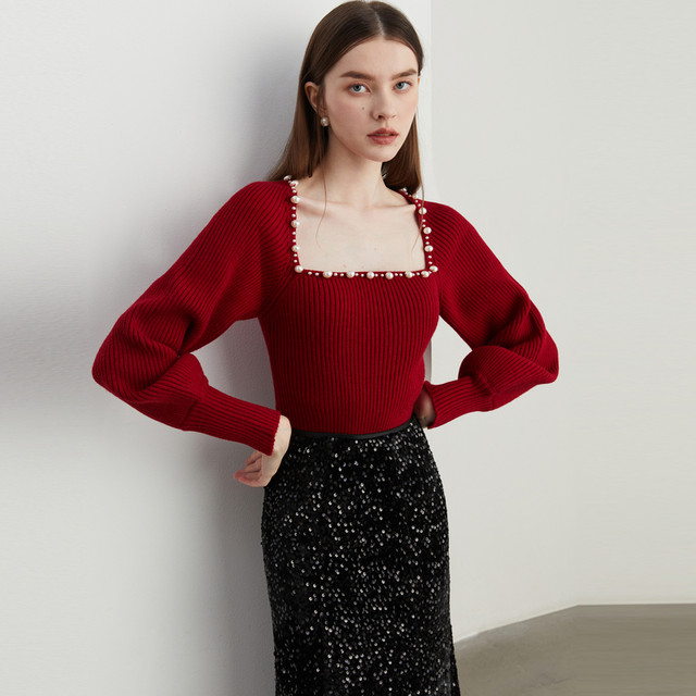 DPLAY beautiful back lantern sleeve pearl sweater