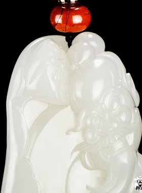 新疆和田玉原毛孔皮白玉籽玉把件渔翁得利115克