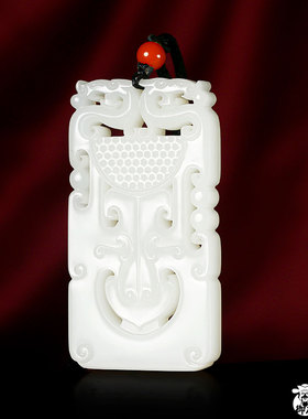 新疆和田玉一级白玉籽玉玉牌仿古兽面77.2克把玩件