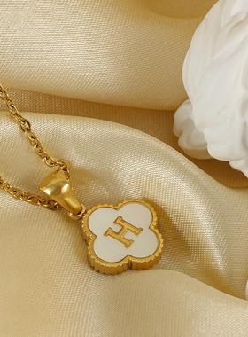 26字母四叶草轻奢小众项链钛钢