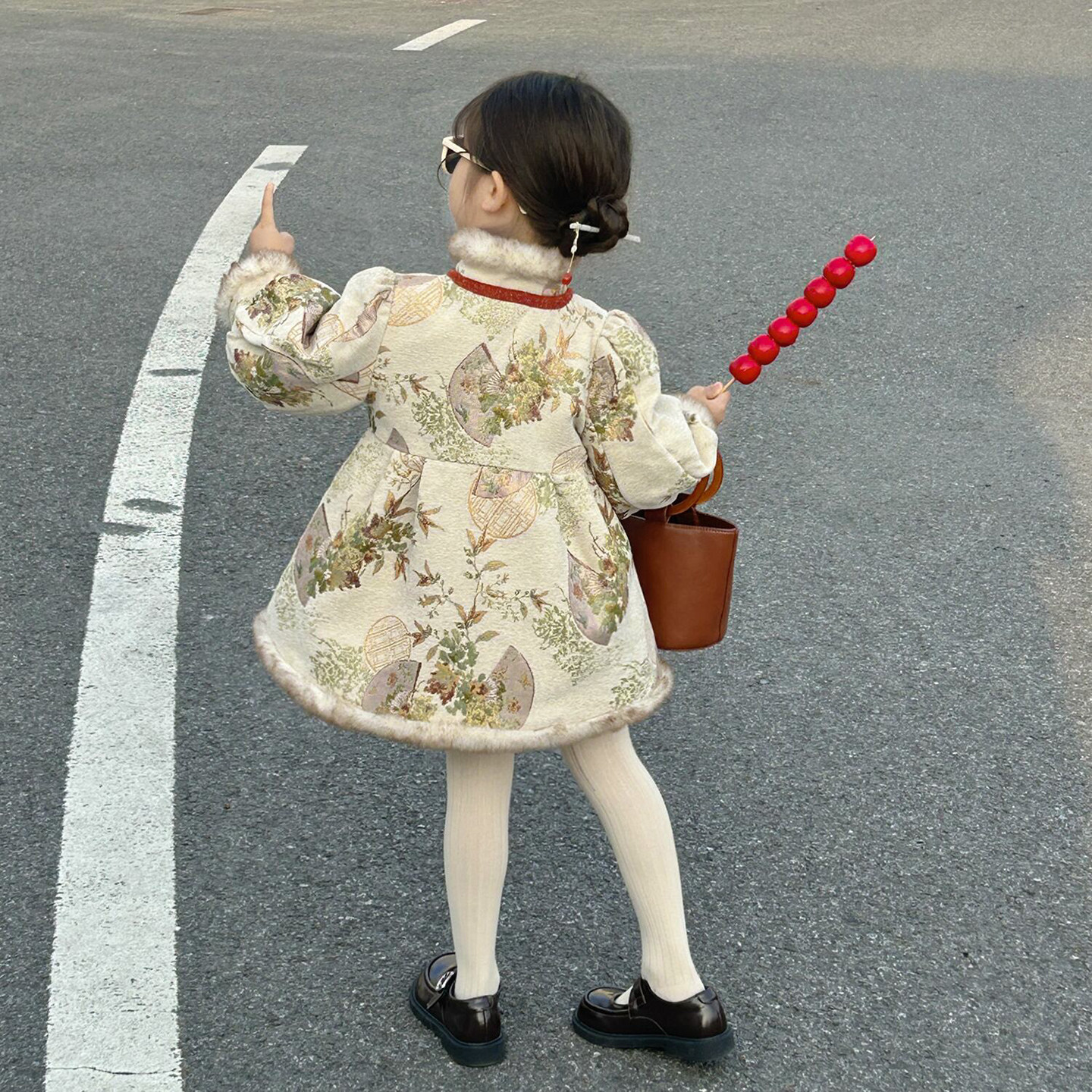 原创女童雪尼尔提花夹棉中国风旗袍外套2025冬季儿童新中式拜年服,淘宝优惠券,粉丝福利购,淘宝优惠卷