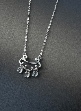 捡漏捡漏！仅3条！ 天然彩光月光石祥云S925纯银项链锁骨链