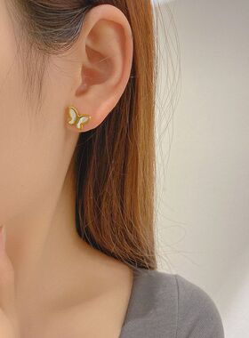 抖音热销轻奢ins爆款蝴蝶项链女锁骨链不掉色18K金色精品项链百搭