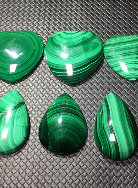 水滴形蛋面绿孔雀石景石挂坠