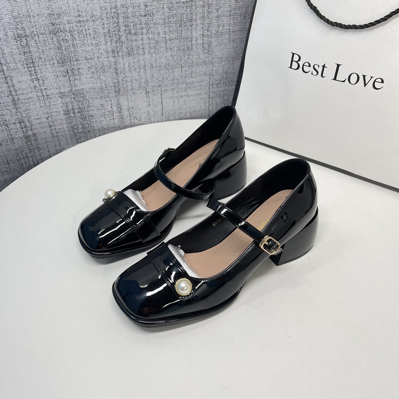 复古一字带扣玛丽珍鞋2025春秋方头浅口粗跟单鞋女漆皮珍珠高跟鞋,淘宝优惠券,粉丝福利购,淘宝优惠卷