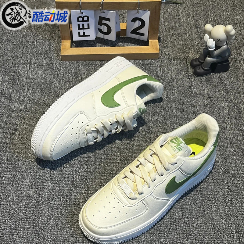 耐克女鞋2024春Air Force 1经典百搭休闲运动板鞋 DV3808-102-001-图1