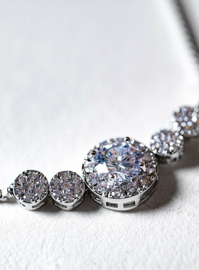 经典小众手链清冷可调节ins女送女友满天星女士合成立方氧化锆精