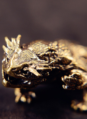 实心手把件蜥蜴黄铜摆件古玩复古横财桌面笔筒小摆件创意茶玩装饰