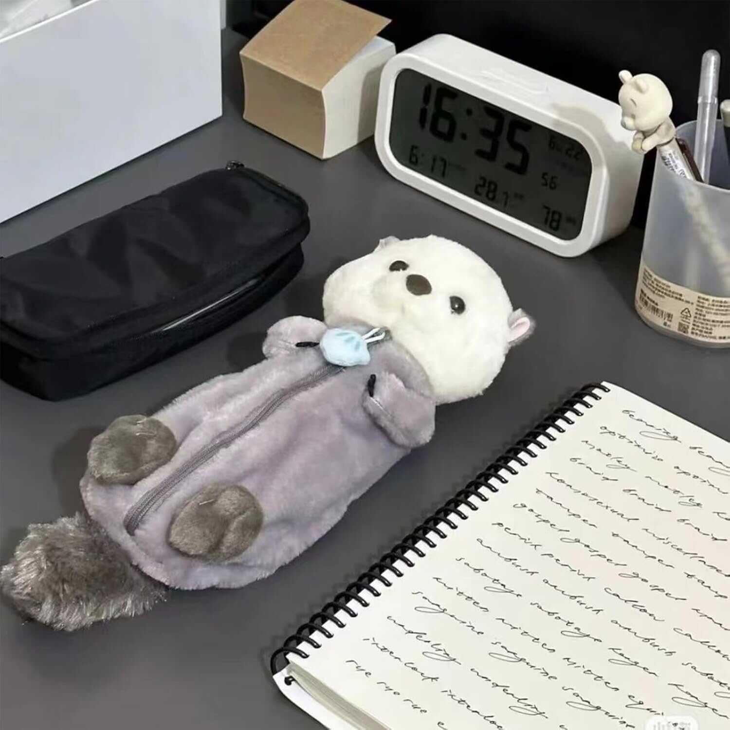 日本代购Amuse水海獭大容量笔袋毛绒公仔玩偶软萌治愈文具收纳包 - 图1