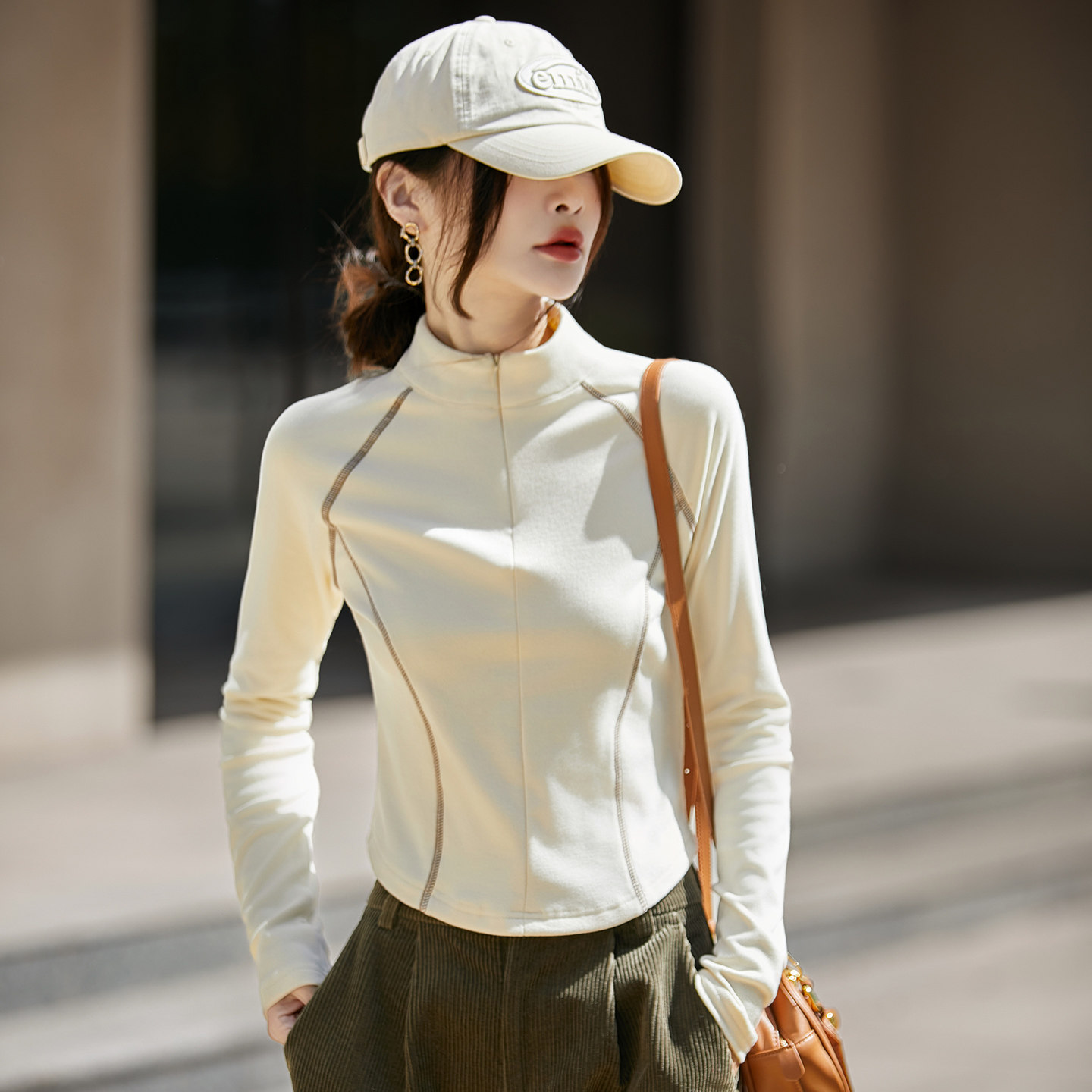 2025秋冬半高领德绒半拉链修身T恤内搭女保暖磨毛气质打底衫上衣,淘宝优惠券,粉丝福利购,淘宝优惠卷