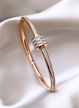 小众设计师款小蛮腰手镯B001