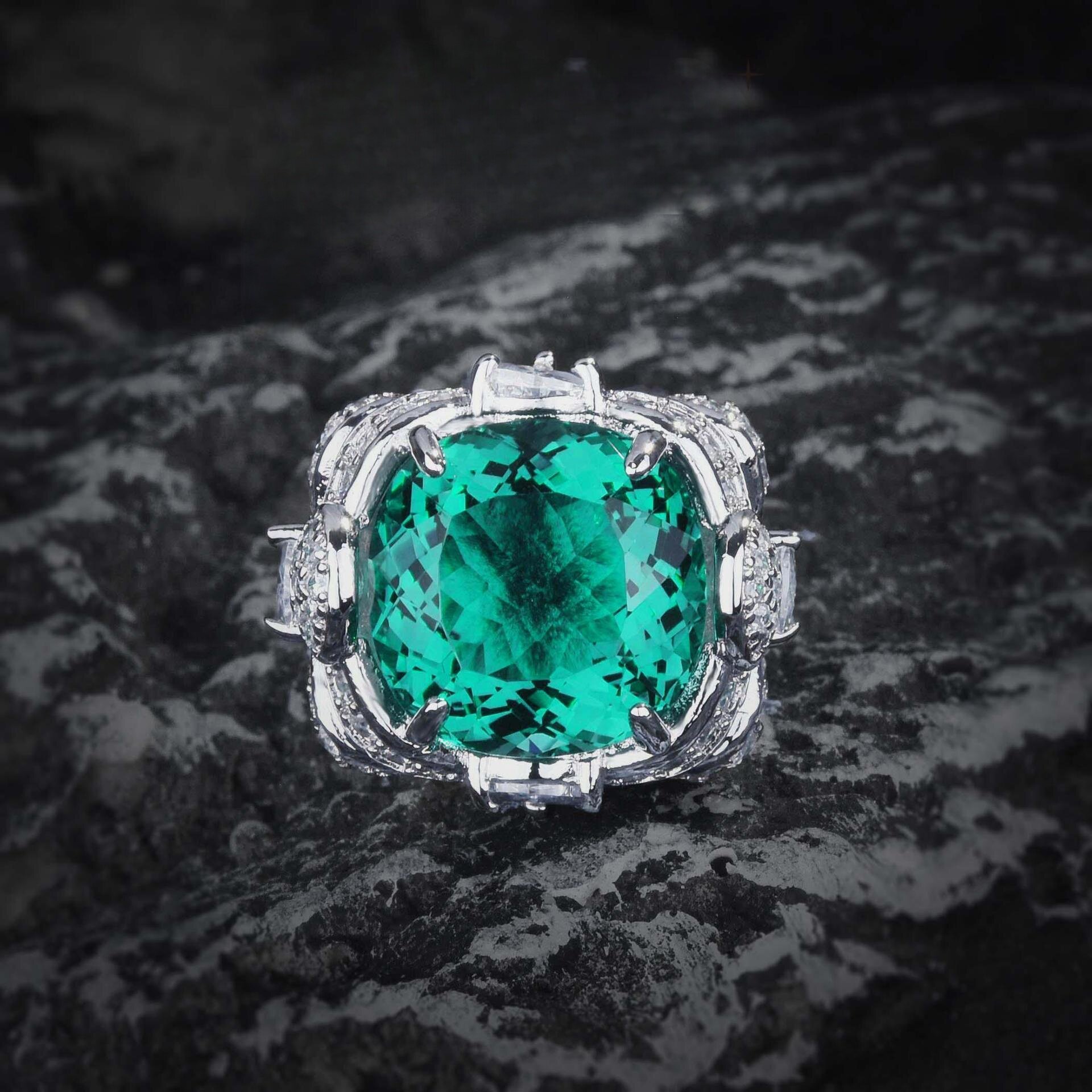Giordini emerald diamond-filled luxury three-piece set
