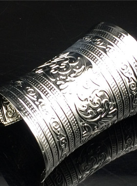 夸张古铜色苗族夜店朋克风手环