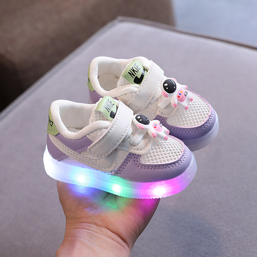 闪光夏季宝宝鞋软底学步鞋0-1-2岁3透气镂空网鞋男女童运动凉鞋 - 图0