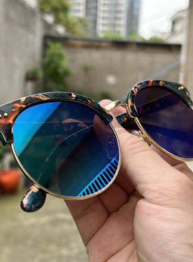 时尚潮流街拍网红绿色太阳眼镜