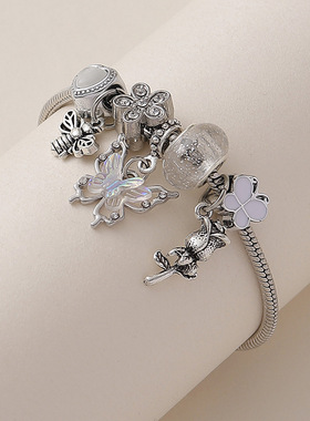 高颜值女娃娃手链甜美