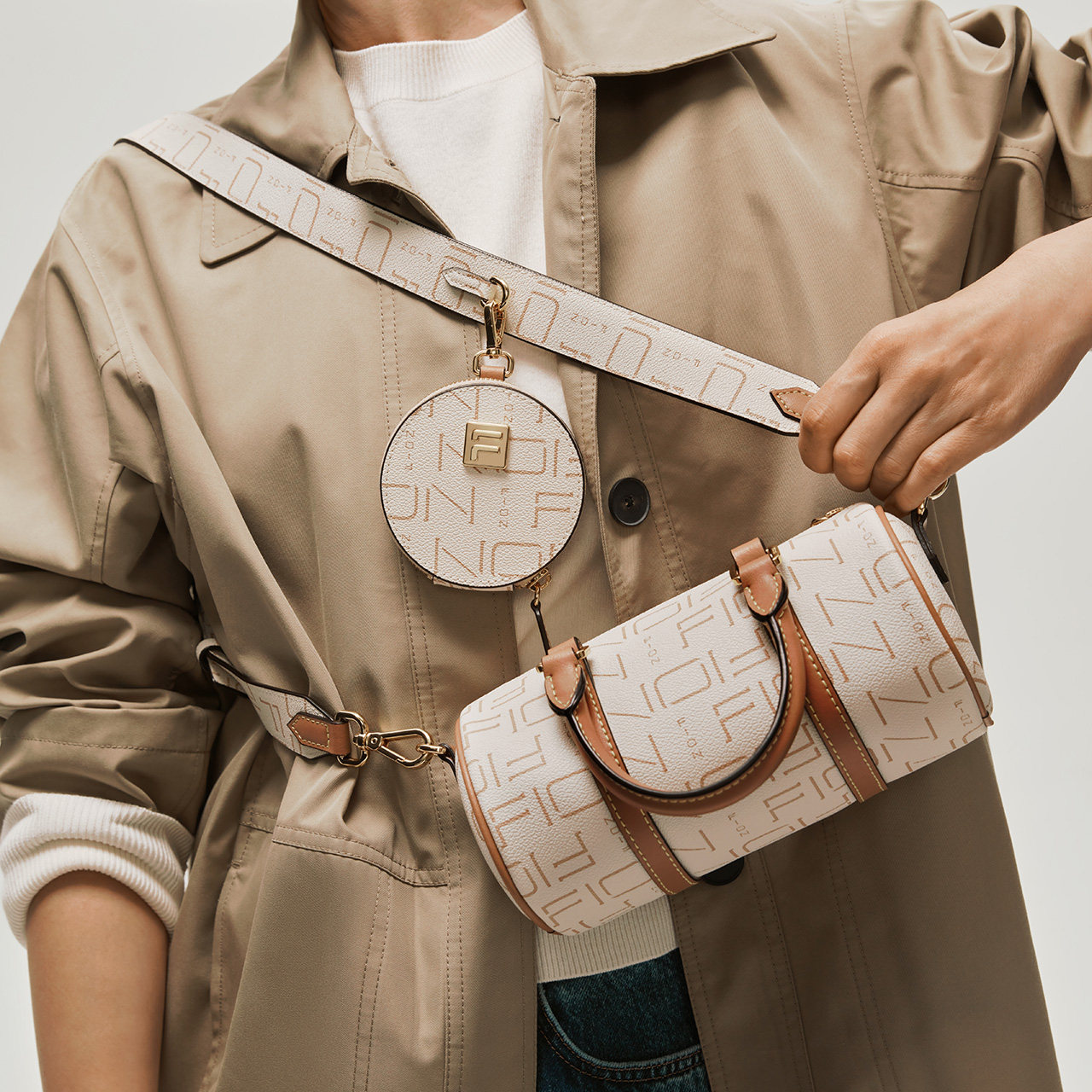 fion /菲安妮波士顿新款斜挎枕头包 FION菲安妮女士包袋