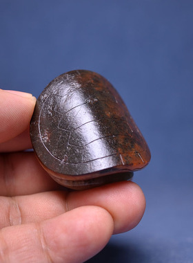 50克红皮白玉独籽料龟甲挂坠把件