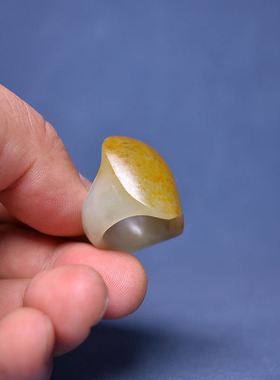 内径17洒金皮白玉籽料富甲戒指环