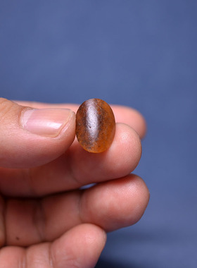 和田玉秋梨黑皮独籽料龟甲手机挂