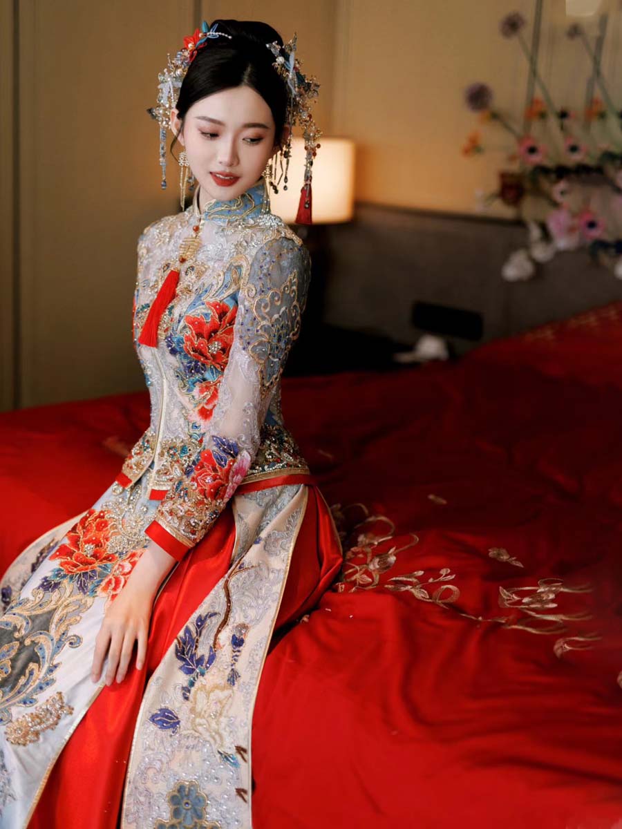 蓝色玫瑰高端新娘秀禾服2023新款结婚奢华马来服中式婚服龙凤褂女