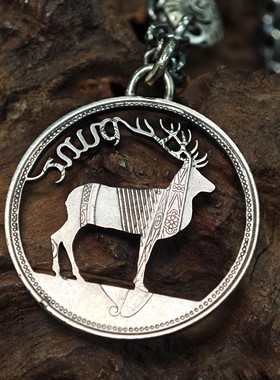 英国爱尔兰一磅硬币手工镂空吊坠复古饰品男士圆牌项链嘻哈毛衣链