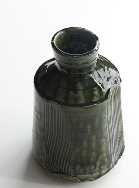 日本美浓烧作家手工绿釉梳篦纹小花瓶日式插花器家居空间装饰摆件