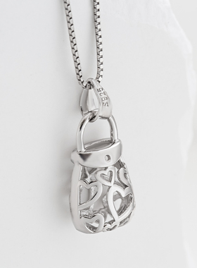 925银镂空小拎包吊坠防过敏女