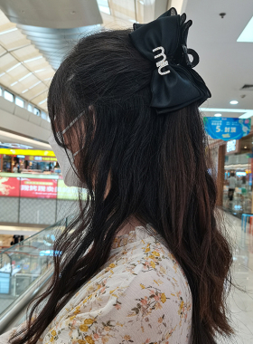 抓夹布韩国MIU新款鲨鱼夹发量多