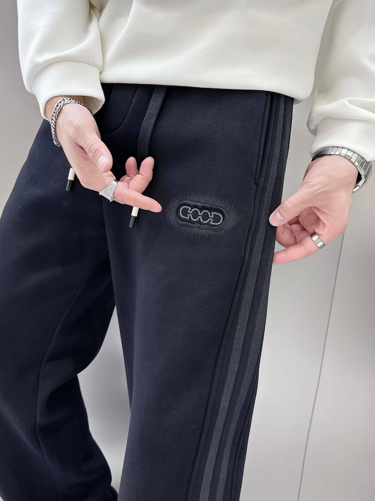 2025冬季时尚设计感阔腿裤男宽松百搭休闲裤运动通勤风加绒直筒裤,淘宝优惠券,粉丝福利购,淘宝优惠卷