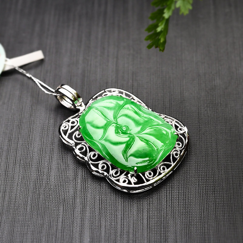 豪8印象l972镶金钻荷叶女玉吊坠 豪8印象颈饰