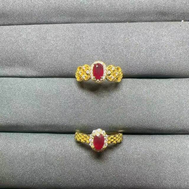 Natural colored ruby ​​Jiuyuan jewelry pigeon blood red