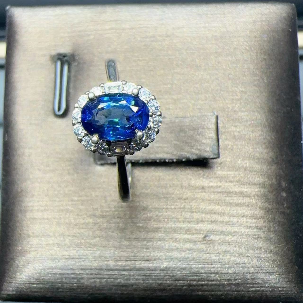 天然皇家蓝蓝宝石戒指5乘7 925银精工镶嵌天然彩宝首饰 - 图2