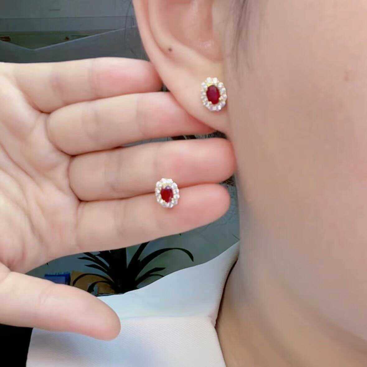 天然鸽血红红宝石耳钉4乘6 925银精工镶嵌天然彩宝首饰,淘宝优惠券,粉丝福利购,淘宝优惠卷