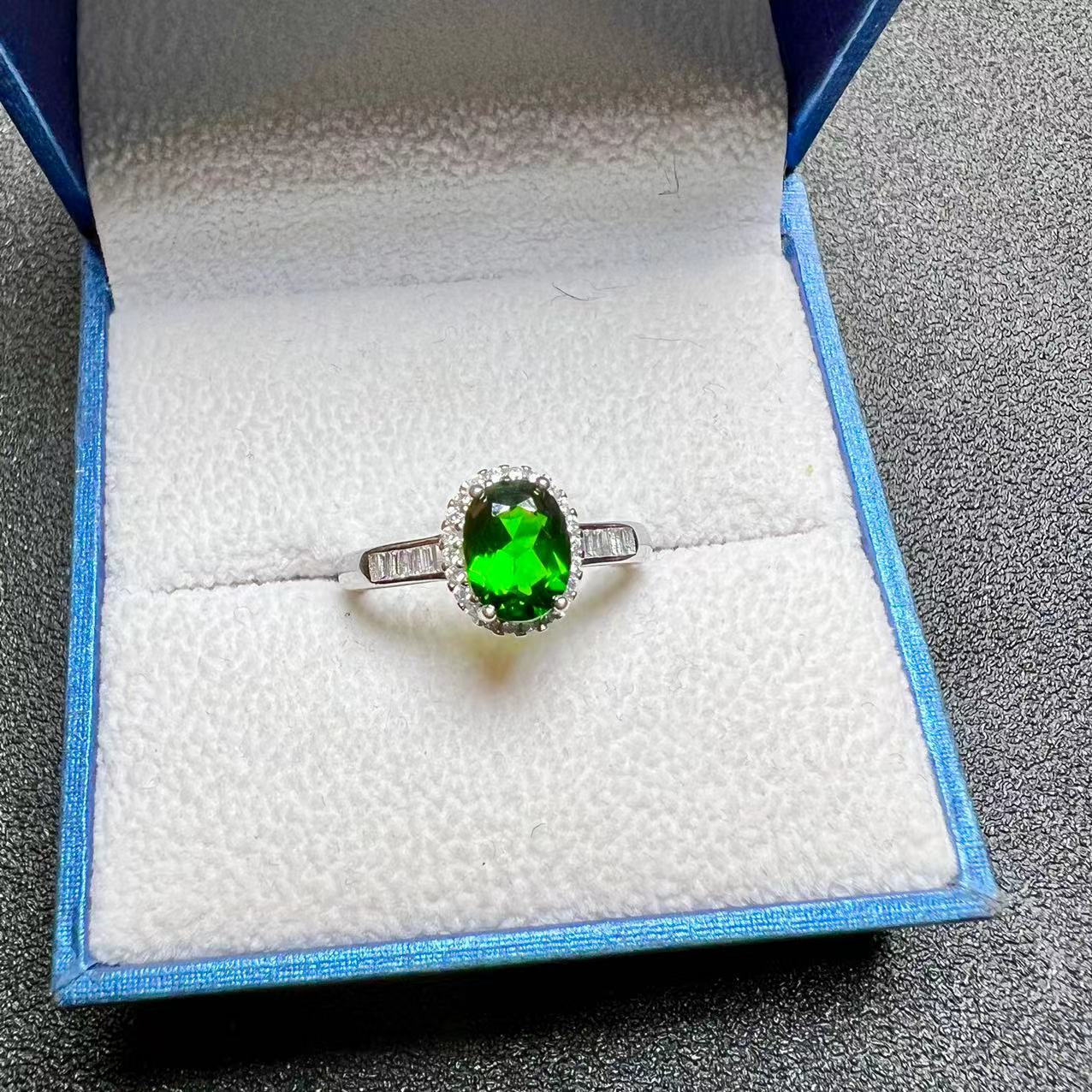 Natural diopside ring 6×8 925 silver finely inlaid natural colored gemstone jewelry