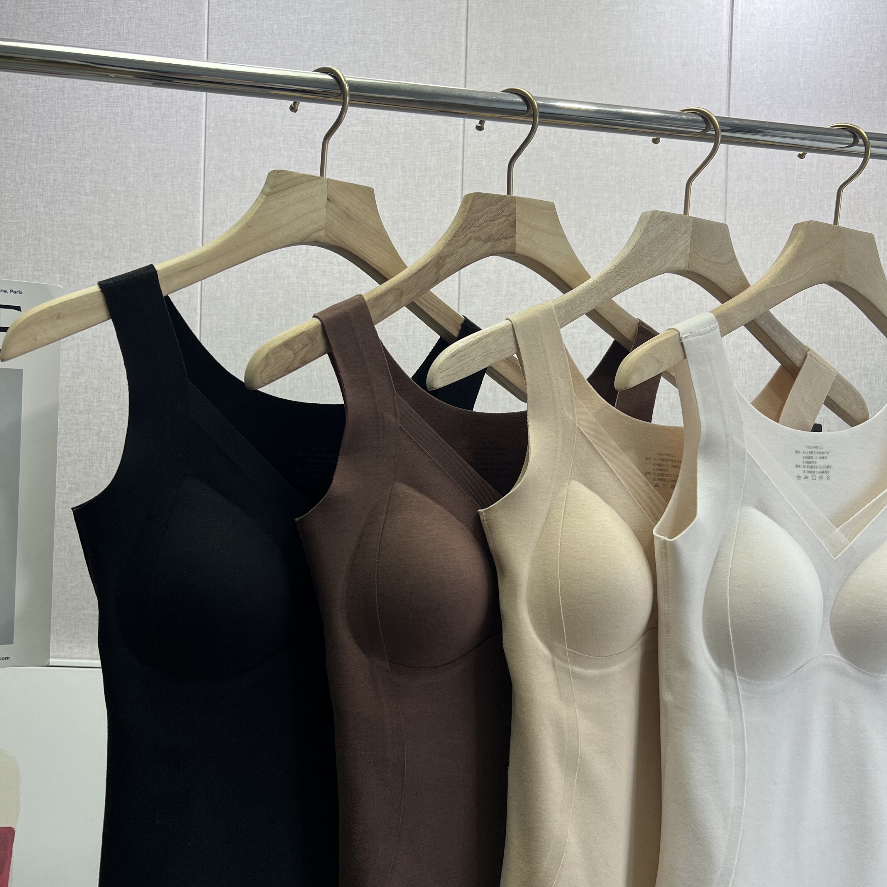 小热皮粉底衣～冬季磨毛女士免穿内衣 带胸托发热保暖背心,淘宝优惠券,粉丝福利购,淘宝优惠卷