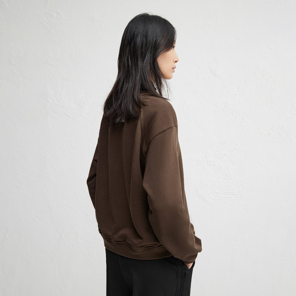 播商场同款Houzichao联名24冬新休闲宽松圆领卫衣女BDR4VD3993,淘宝优惠券,粉丝福利购,淘宝优惠卷