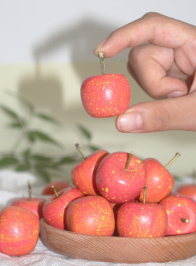 Chumfun 手绘木雕小苹果仿真水果模型装饰摆件道具青苹果红苹果