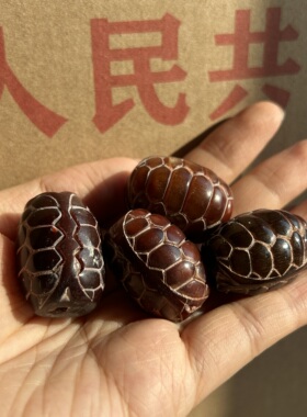 库存几十年黄牛角龟背挂件小雕件摆件工艺品单个随机发