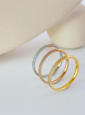 简约复古蝴蝶白贝锆石钛钢戒指女