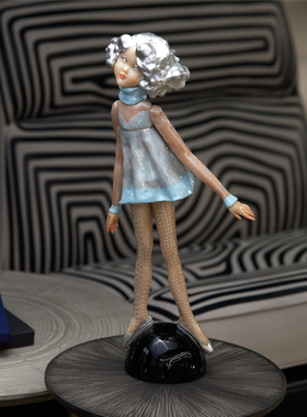 稀奇艺术玻璃携手致青春风雕塑