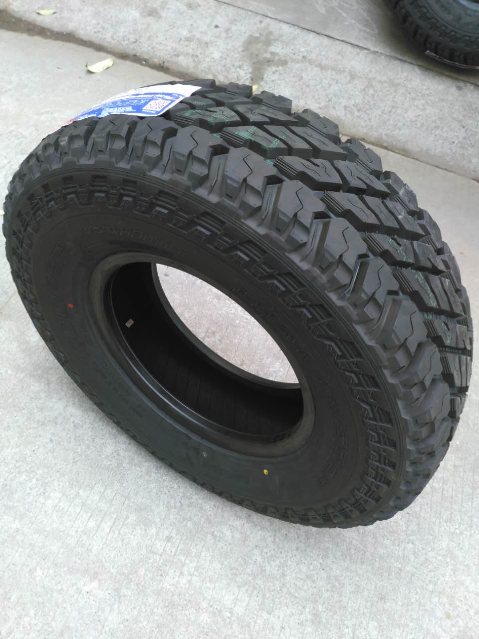 Cooper轮胎DISCOVERER STMAXX 255/85R16LT2045依维柯房车改装-图1