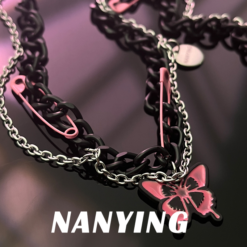 NANYING原创黑色链条别针玫粉色蝴蝶项链女y2k甜酷辣妹吊坠毛衣链 - 图1