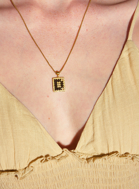 DINN DINN DESIGN D2509XL6金色黑色字母项链