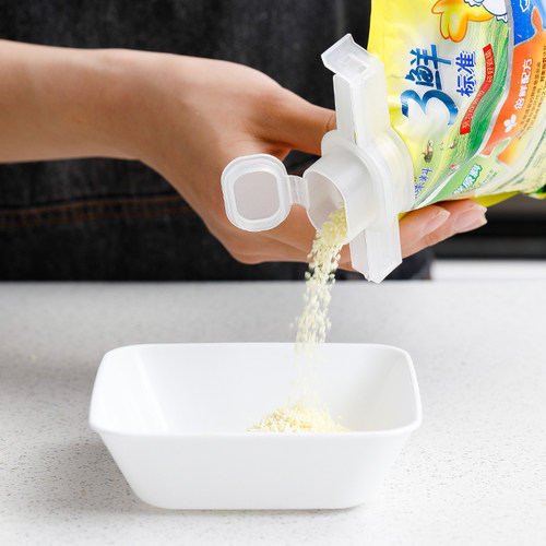 日本进口带盖封口夹调料密封出料嘴翻盖保鲜夹夹子麦片防潮封口器 - 图0