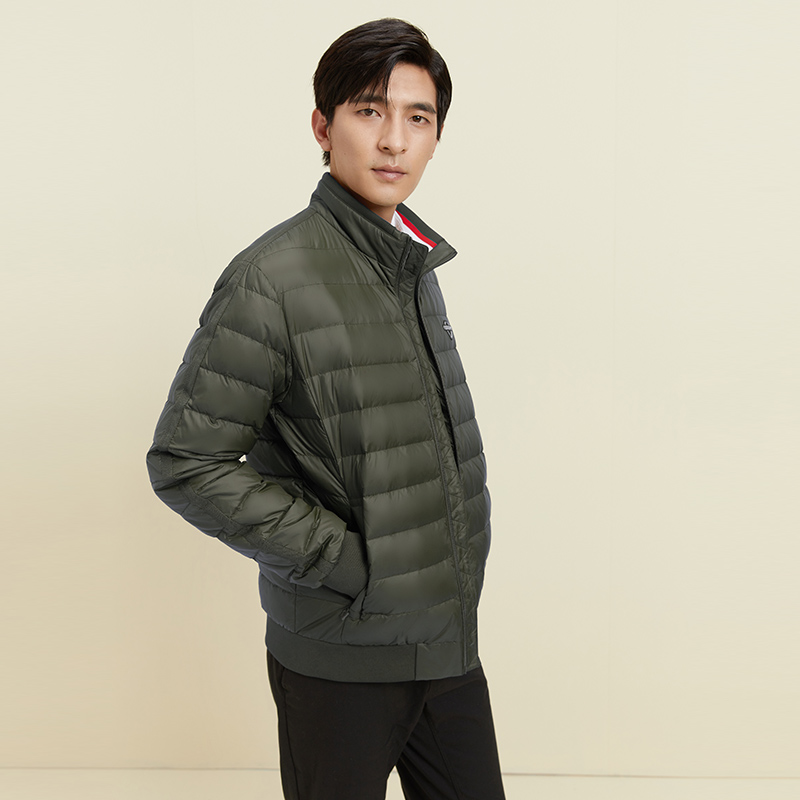 Y26T501Y 2021 千仞岗 年秋冬新款男装短款立领修身轻薄羽绒服外套 Y26T501Y 2021 千仞岗 年秋冬新款男装短款立领修身轻薄羽绒服外套