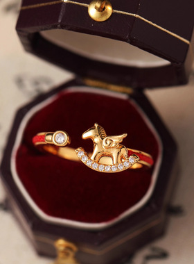 马上有钱戒指本命年马年红绳女马上有钱精致时尚百搭可调食指戒